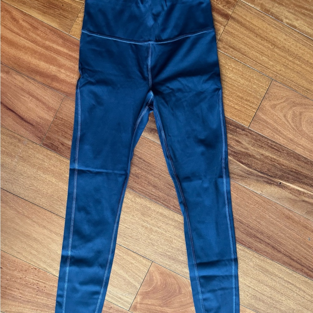 ATHLETA Woman’s Navy Blue Leggings.
